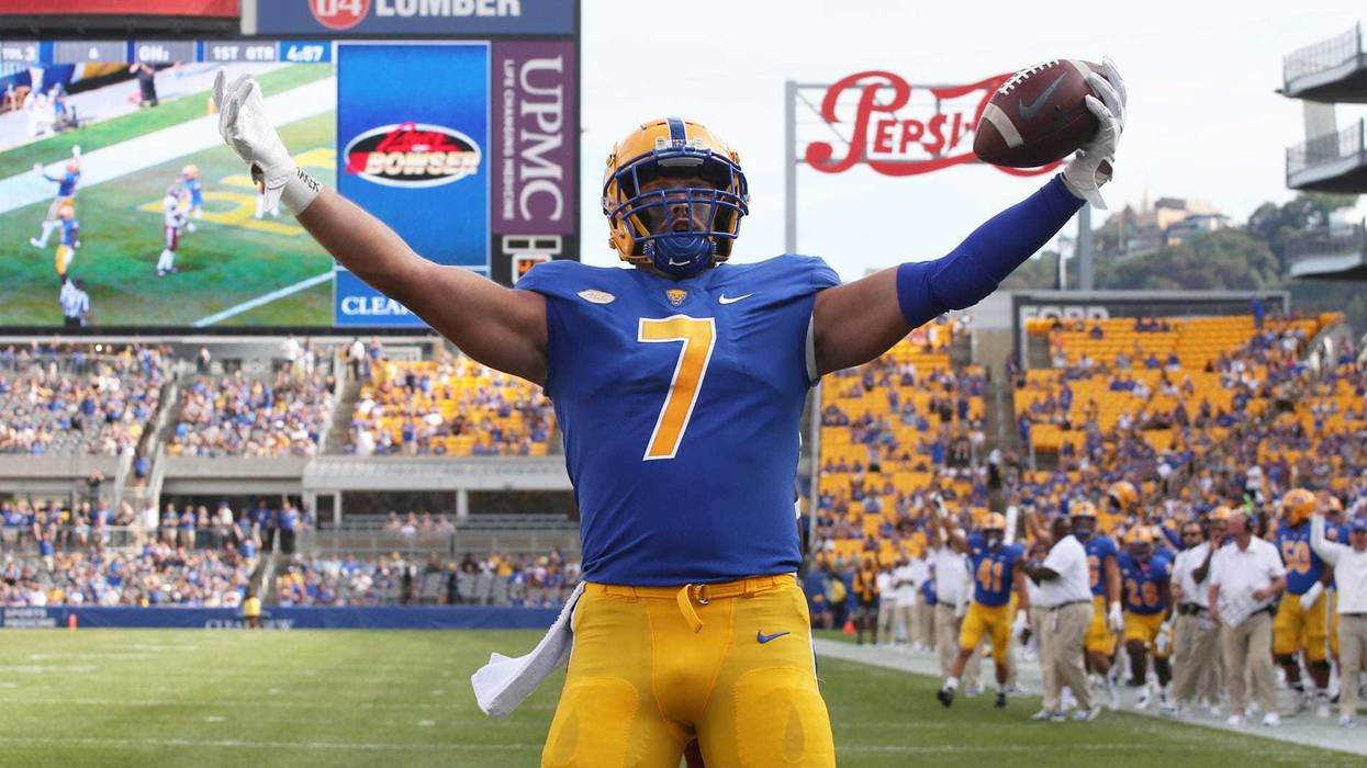 Lucas Krull celebrates touchdown