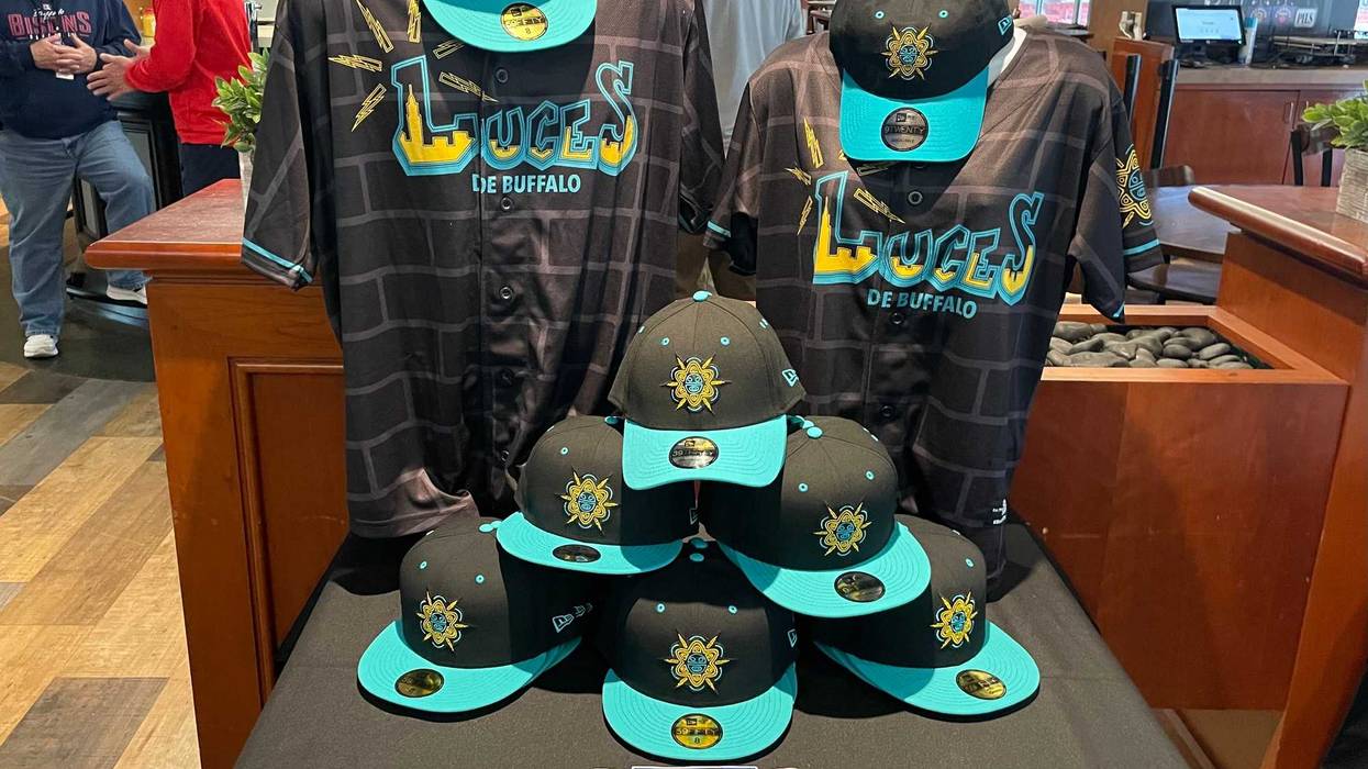 Luces de Buffalo jerseys and hats