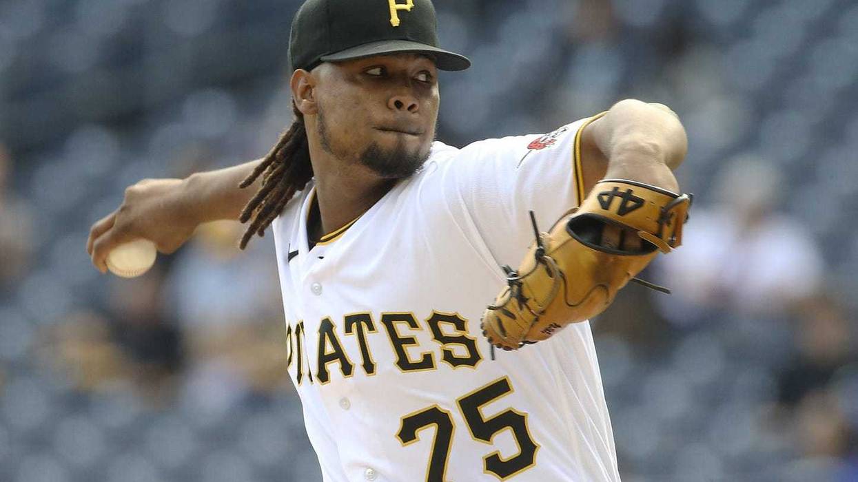 Luis Ortiz pitching