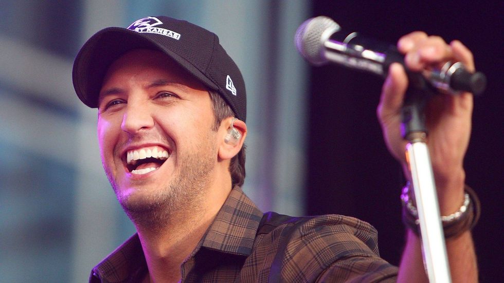 Luke Bryan announces 2022 'Raised Up Right Tour': See the dates