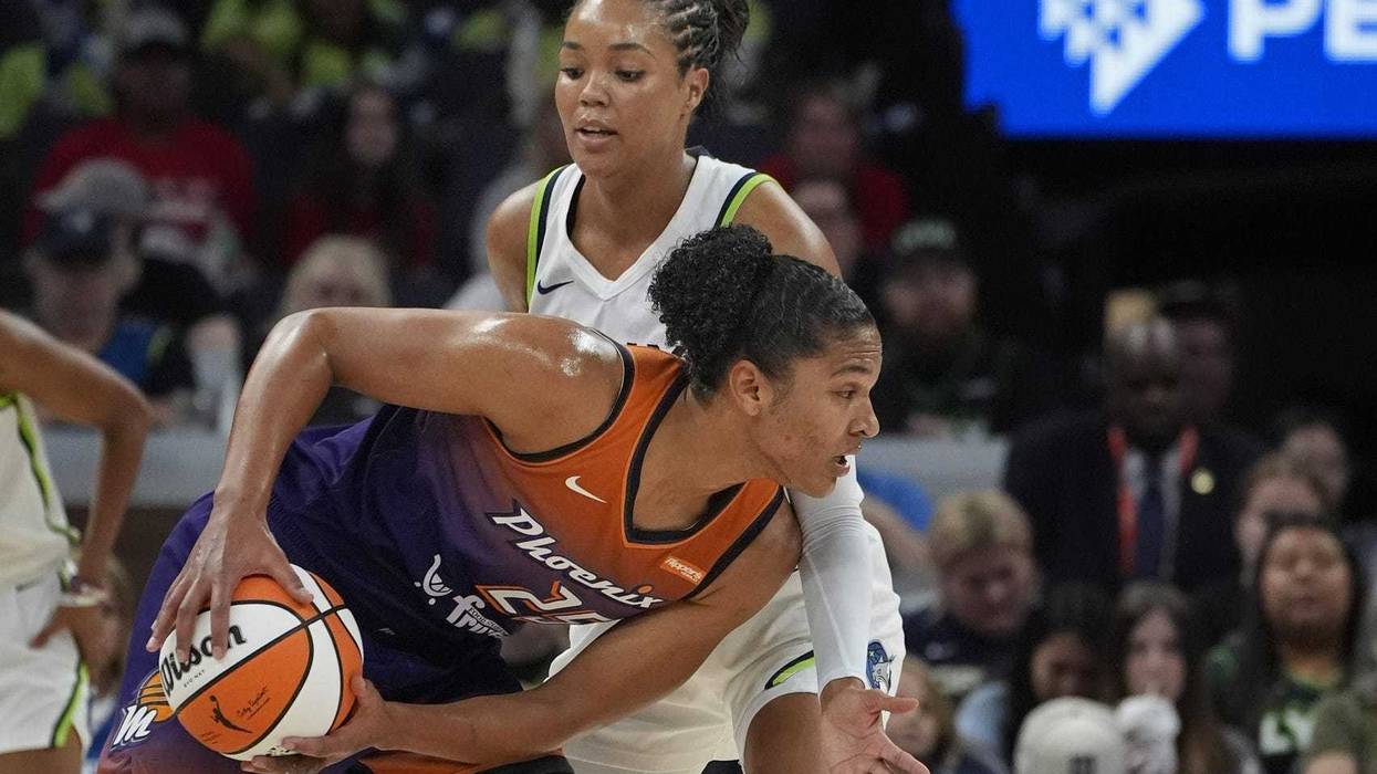 Lynx forward Napheesa Collier (24) defends against Phoenix Mercury forward Alyssa Thomas (25) in the first quarter at Target Center.
