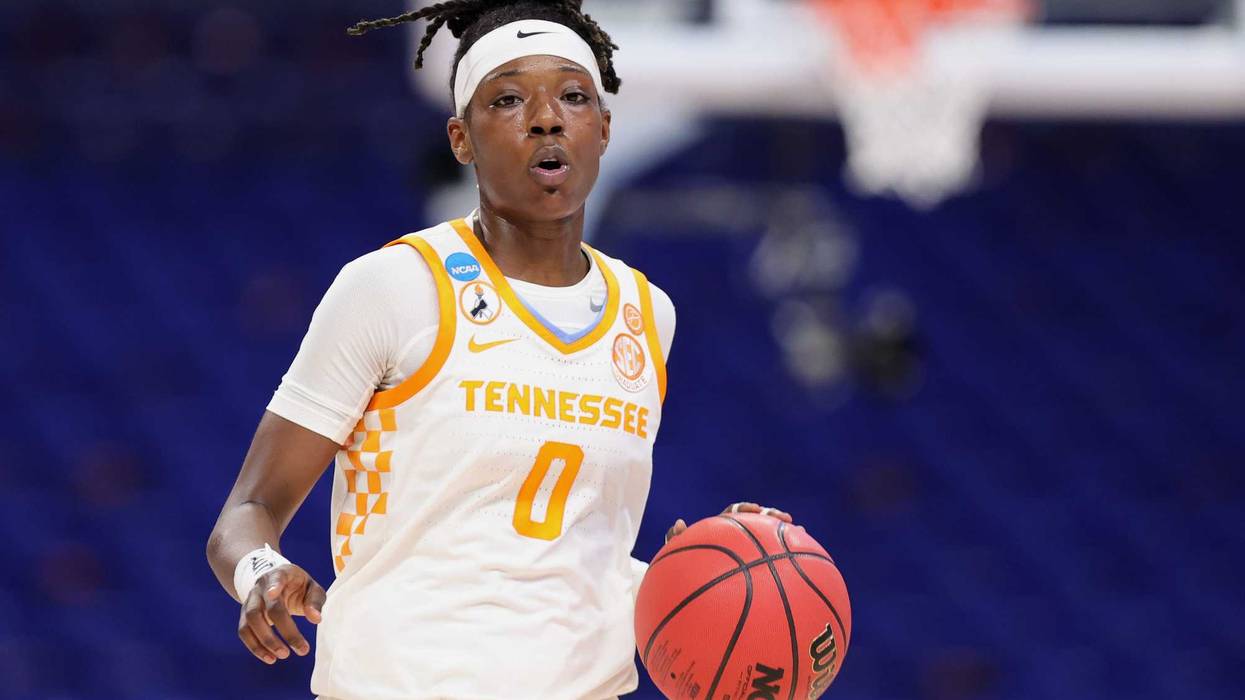 Lynx select Davis