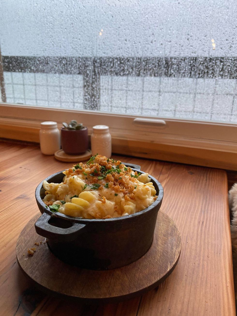 mac & cheese in a skillet at Nick