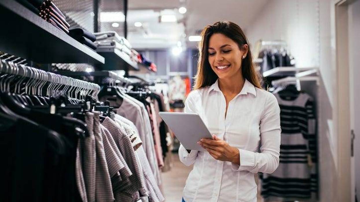 Macy's is hiring hundreds