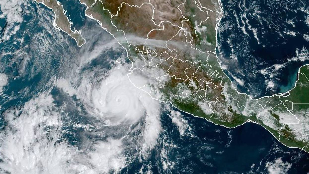 Major Hurricane Roslyn heads for hit on Mexico's coast