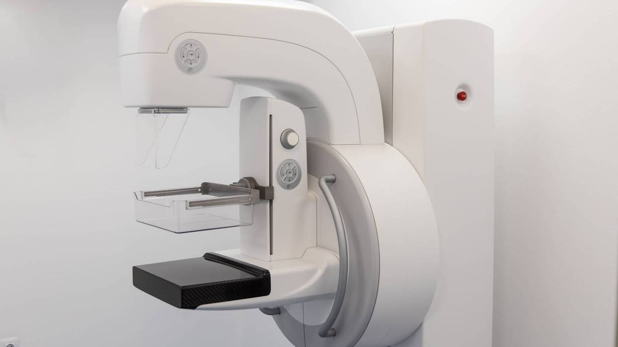 Mammography breast screening device in modern clinic