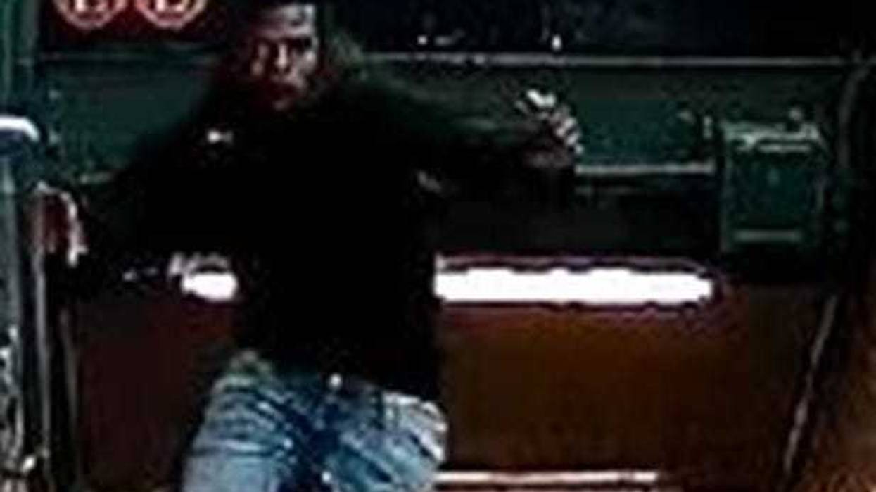 Man asks to use women's phone, then beats her up at Bronx subway station