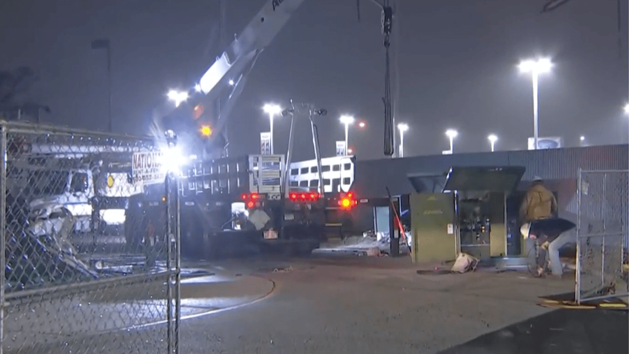 Man electrocuted and burned while trying to steal copper wires in Northeast Philly