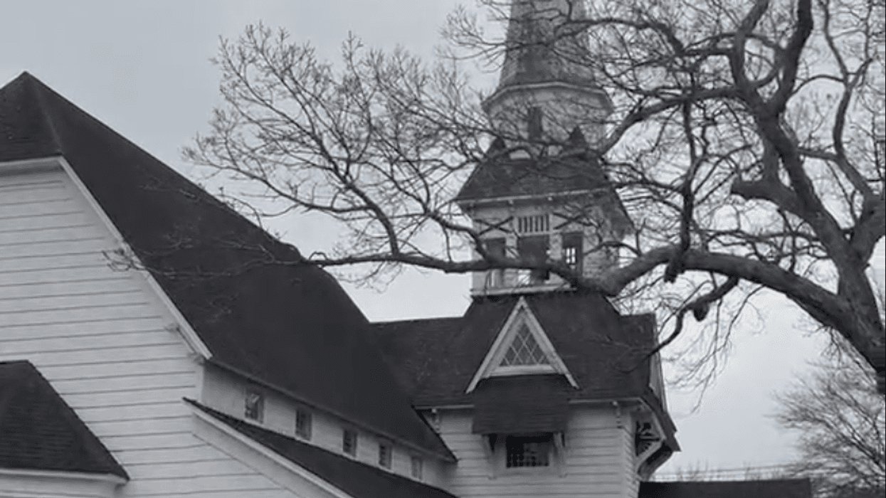 Man 'looking for food' arrested after attempting to break into LI church with preschoolers inside