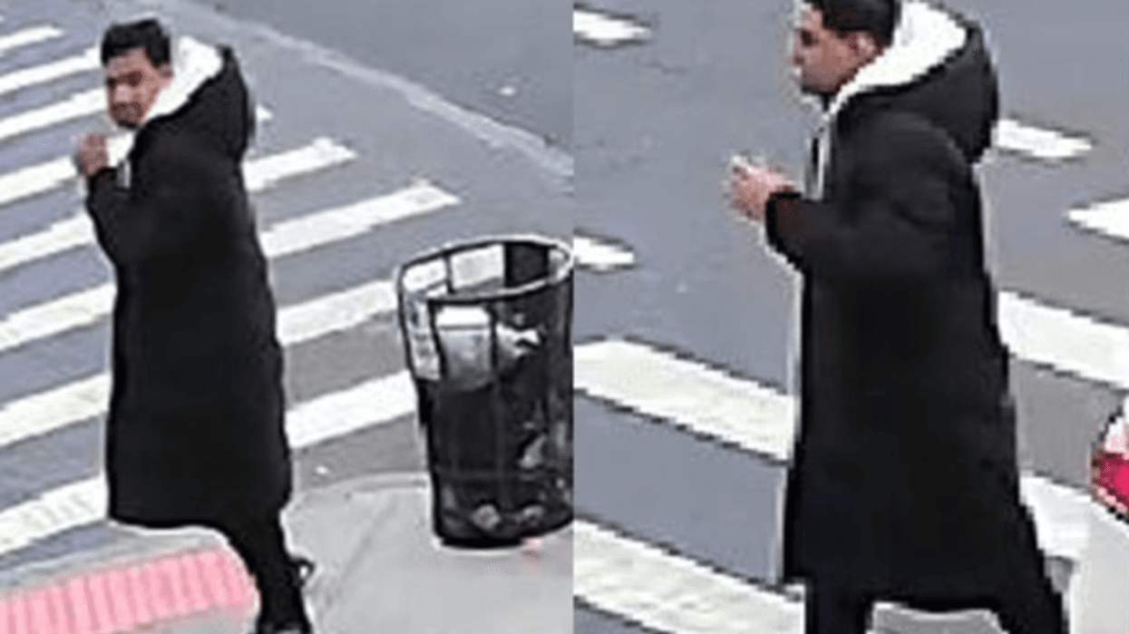 Man on scooter snatches chain off neck of girl, 14, in Harlem