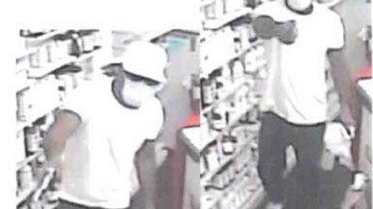 man points gun in CVS armed robbery