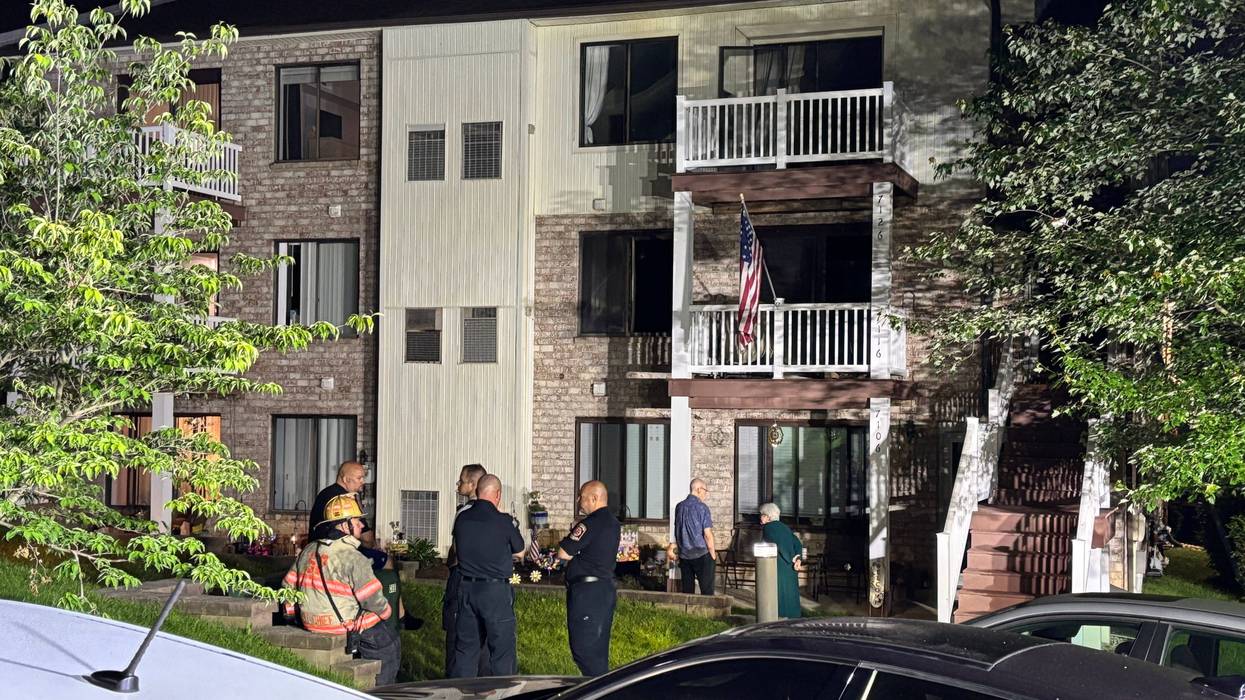 Man rescued from fire in Delaware County condo unit