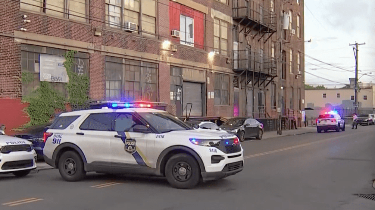 Man robbed, fired gunshots at off-duty Philly cop, police say