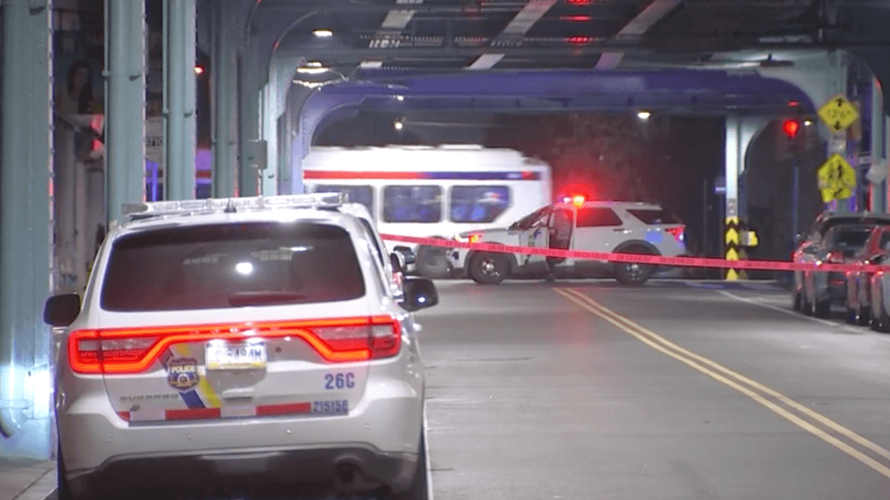 Man shoots teen who tried to rob him with fake gun, police say