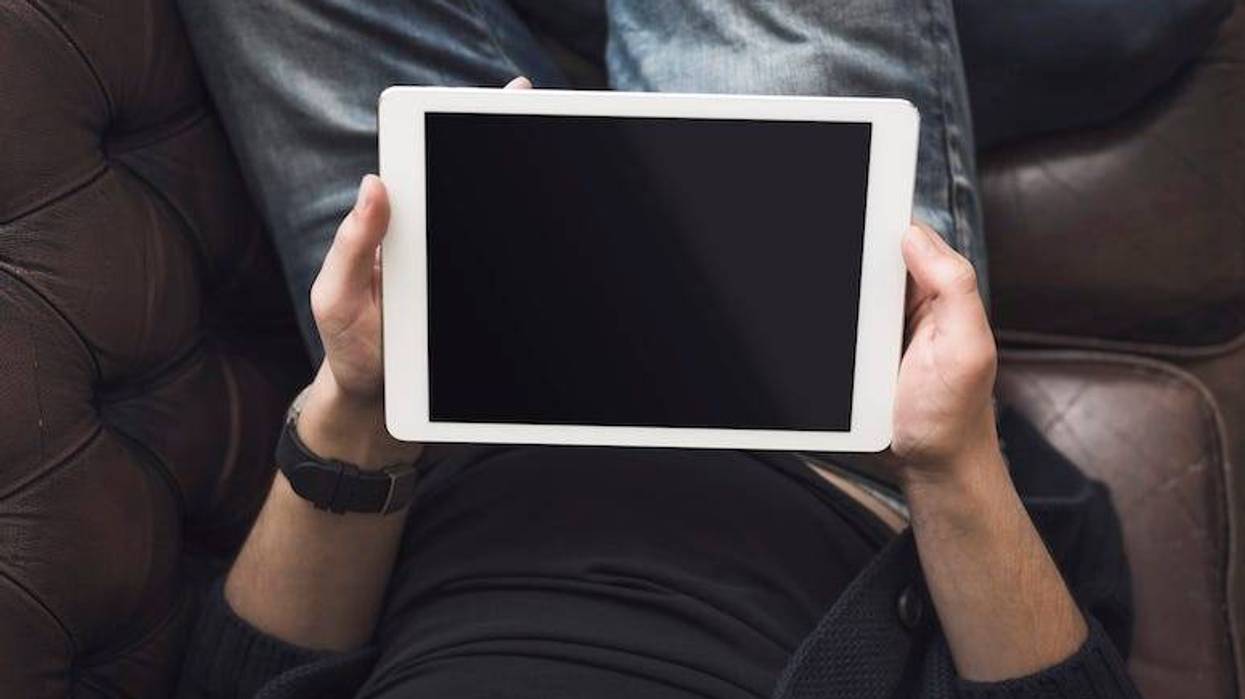 Man, Tablet, iPad, Couch, Relaxing, Jeans