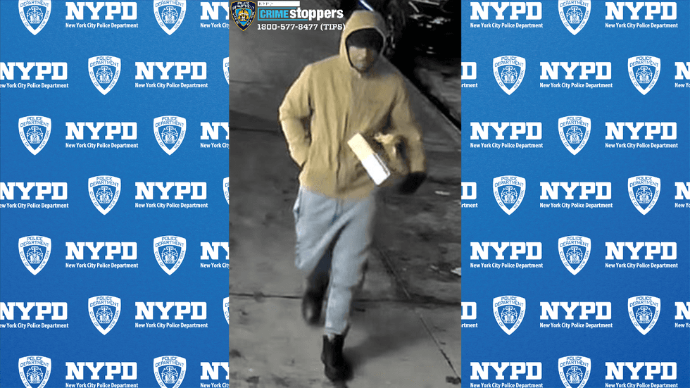 Man wanted for robbing Brooklyn T-Mobile at gunpoint