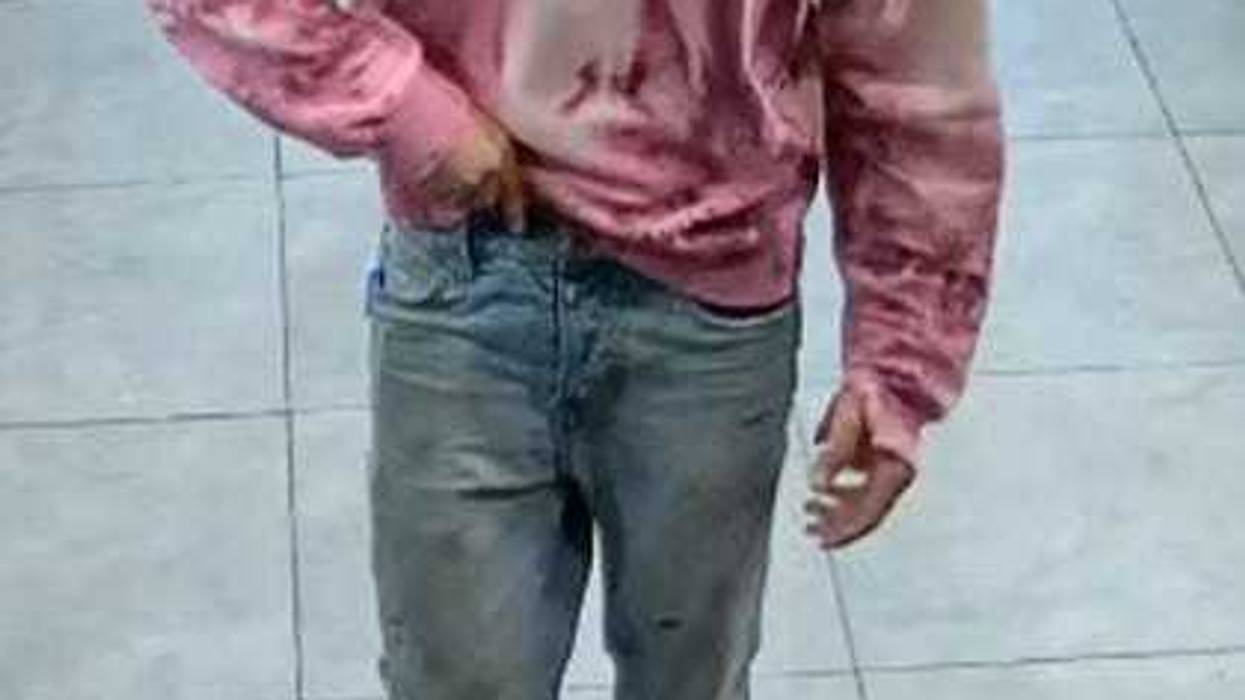 Man wanted in string of knifepoint robberies across NYC smoke shops