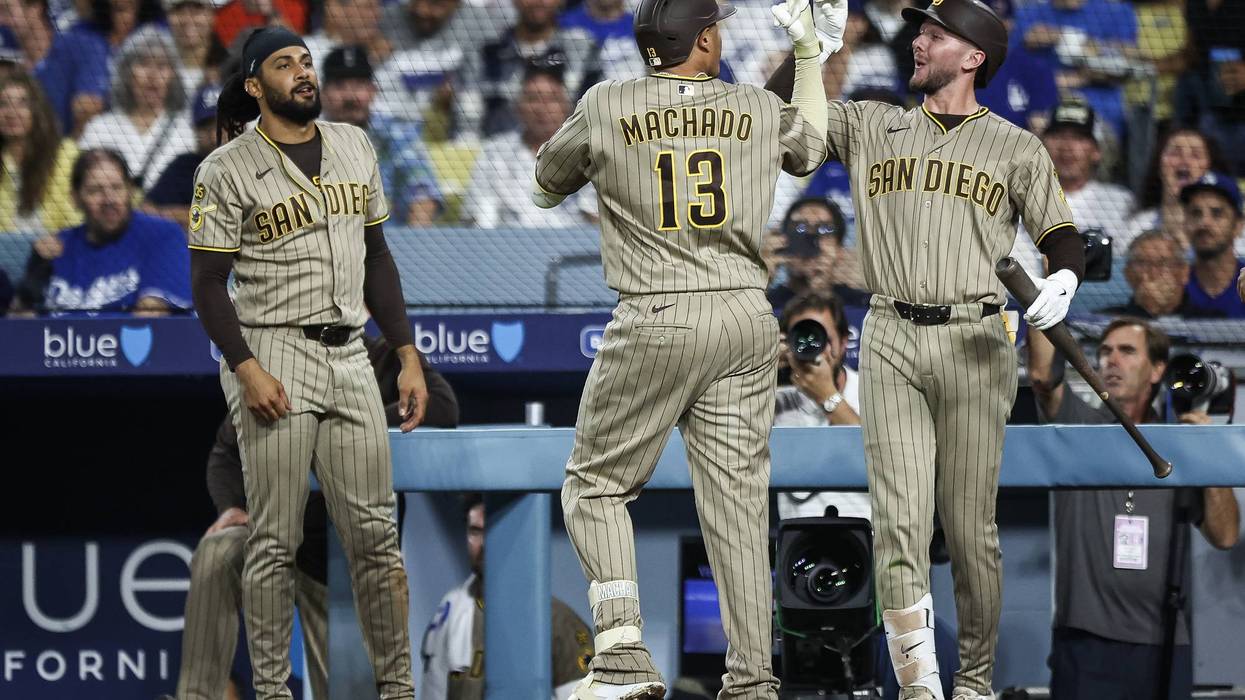 Padres reduce magic number to 1 with 5-1 win over Dodgers