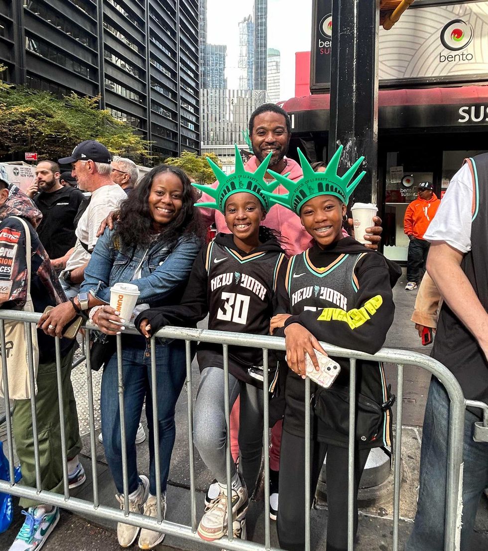 Many fans were sporting Statue of Liberty visors
