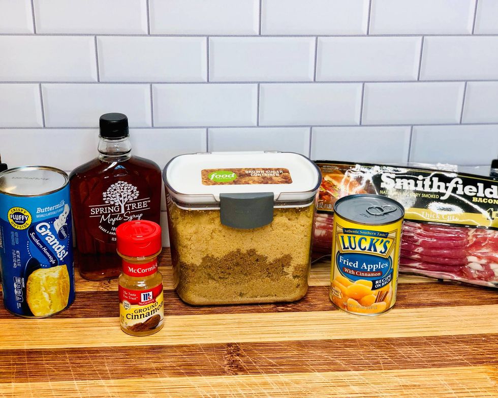 Maple Bacon & Cinnamon Apple Monkey Bread