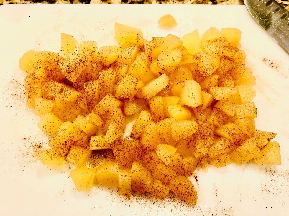 Maple Bacon & Cinnamon Apple Monkey Bread