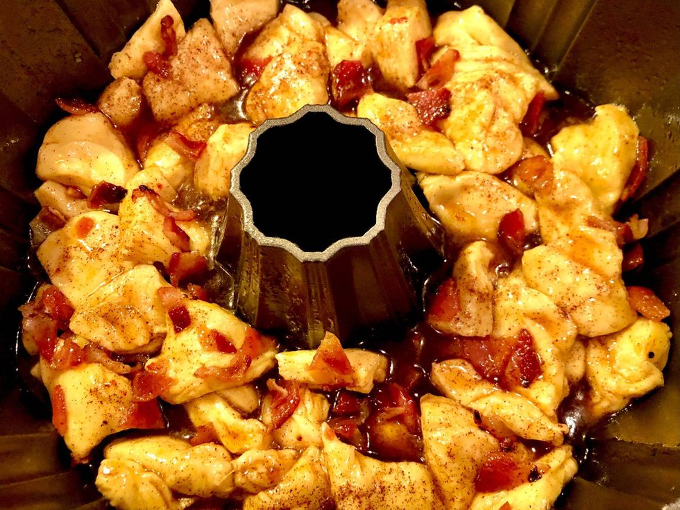 Maple Bacon & Cinnamon Apple Monkey Bread