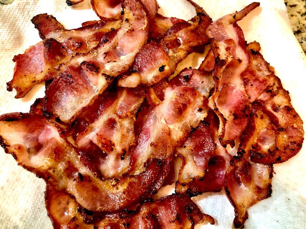 Maple Bacon & Cinnamon Apple Monkey Bread