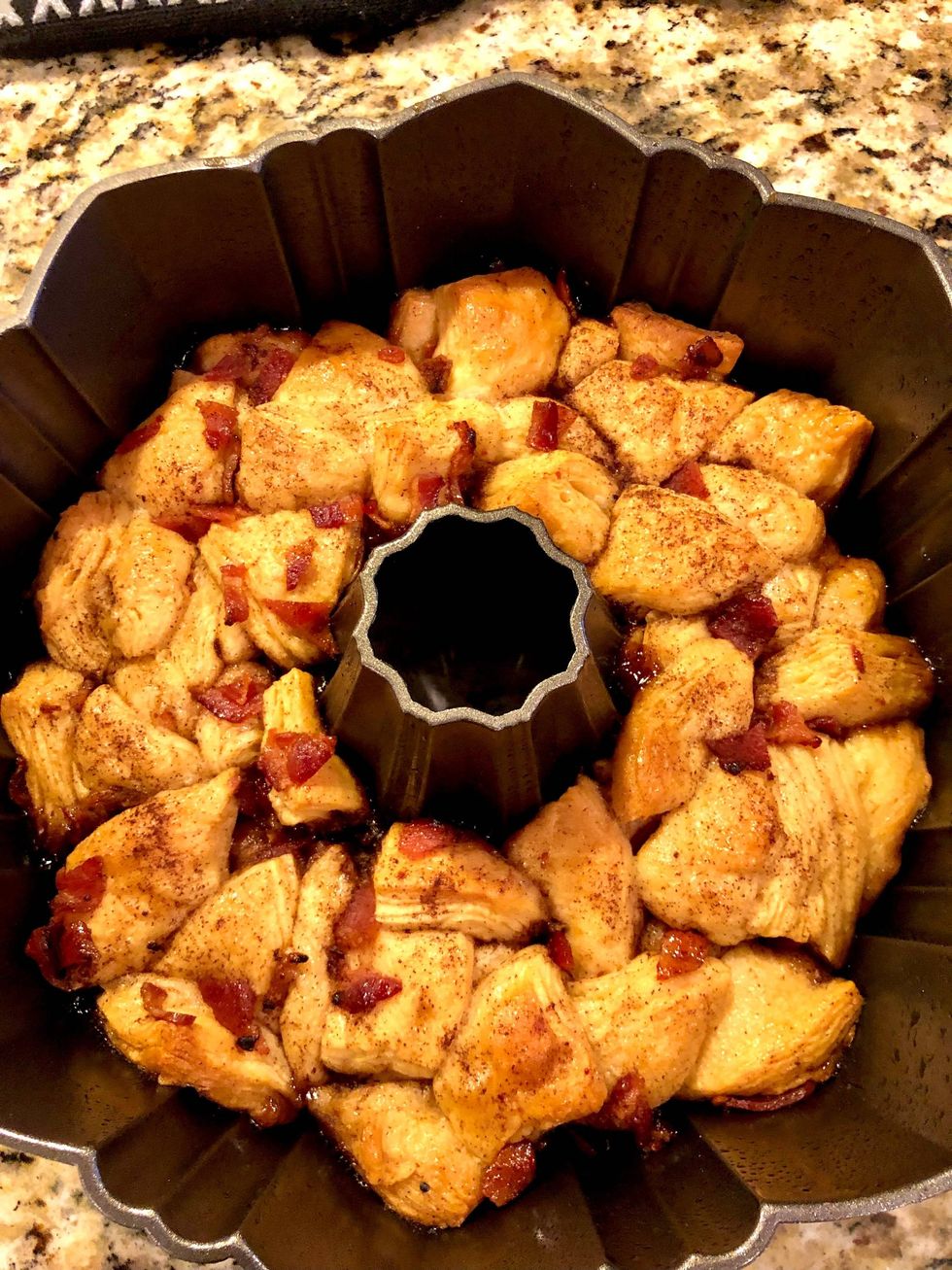 Maple Bacon & Cinnamon Apple Monkey Bread