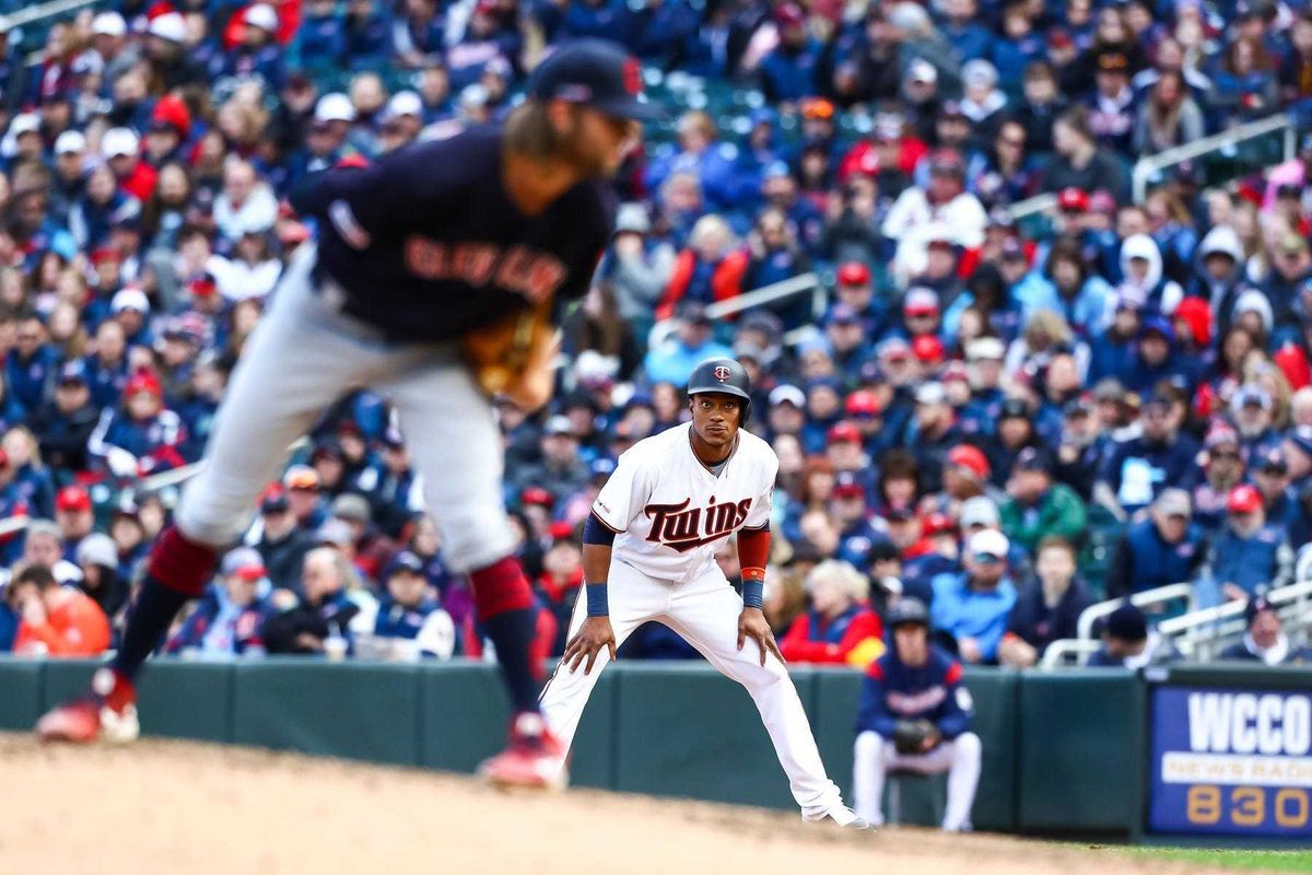 Mar 28, 2019; Minneapolis, MN, USA; Minnesota Twins shortstop Jorge Polanco (11) takes a lead from first base in the bottom of the eighth inning against the Cleveland Indians at Target Field. The Minnesota Twins defeated the Cleveland Indians 2-0. Mandato