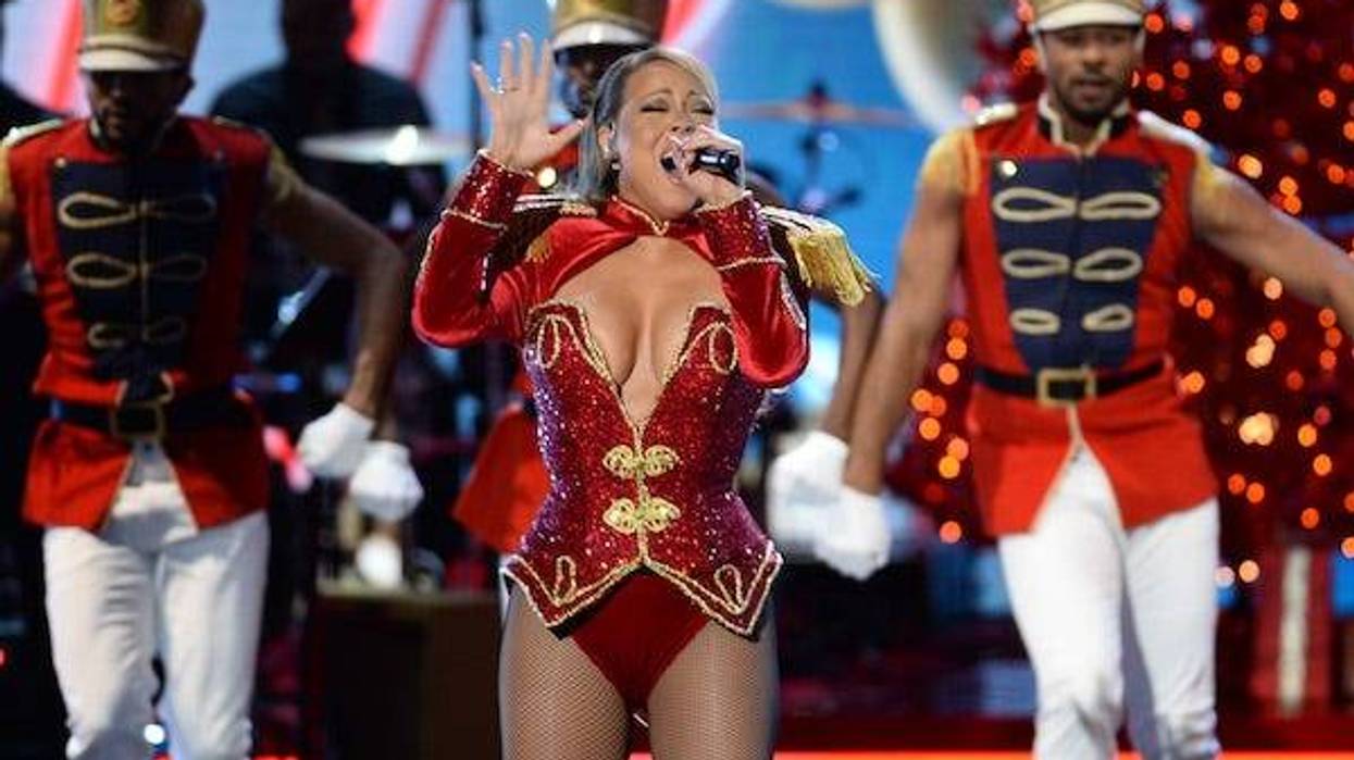 Mariah Carey performs during the VH1 DIVAS HOLIDAY: UNSILENT NIGHT show