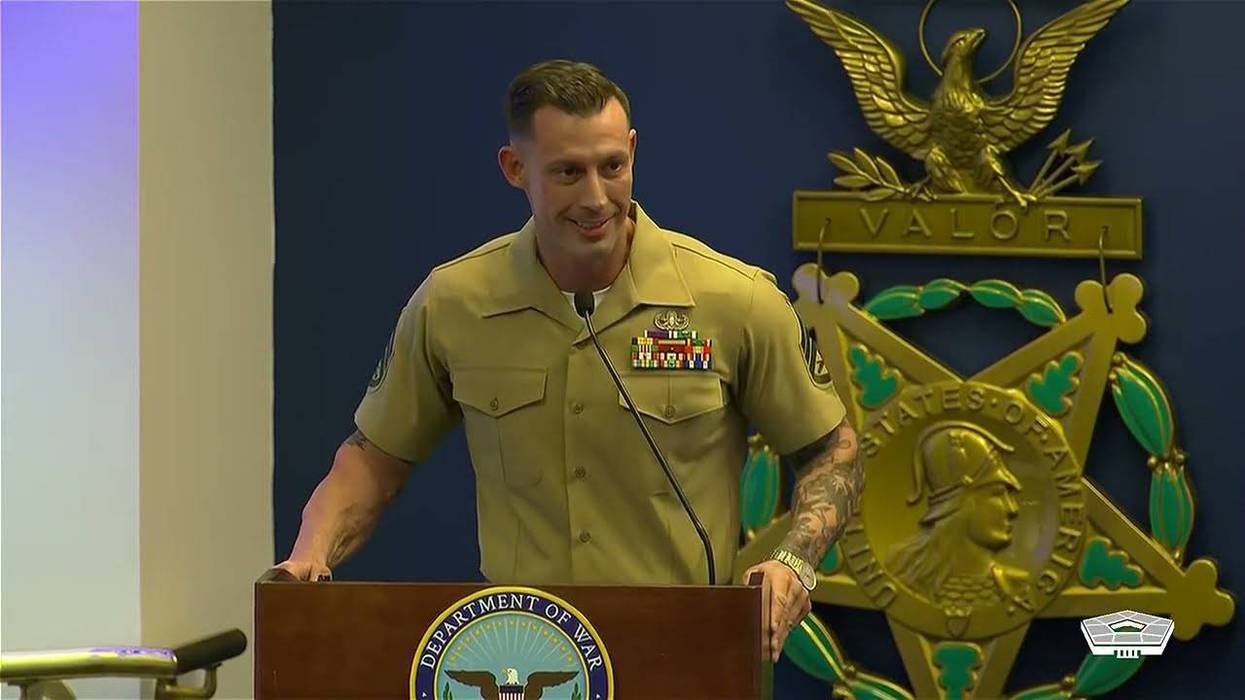 Retired combat vet rejoins Marine Corps