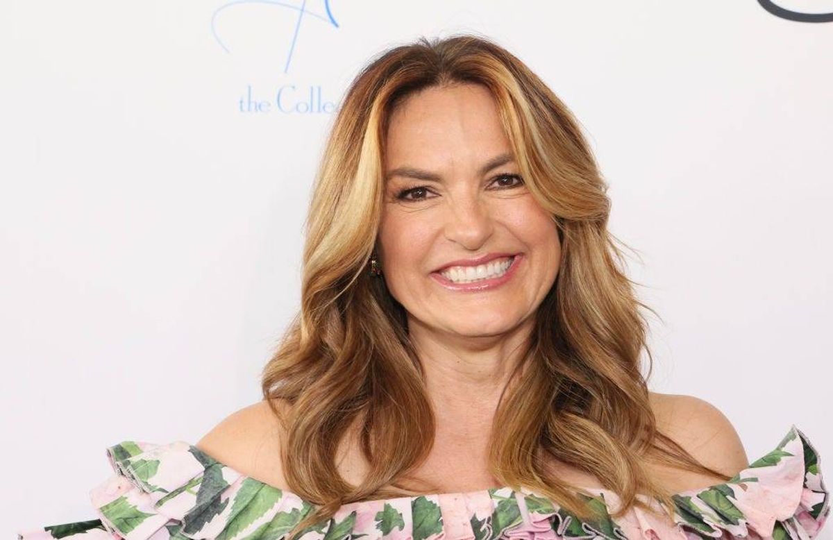 Mariska Hargitay attends the 33rd annual Colleagues Spring Luncheon and Oscar De La Renta fashion show at The Beverly Hilton on April 25, 2023