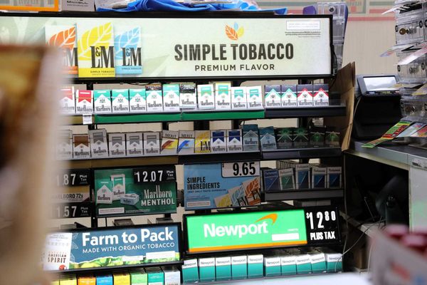 can smoking cigarettes cause mouth ulcers How one year of vaping left a woman's mouth covered in ulcers