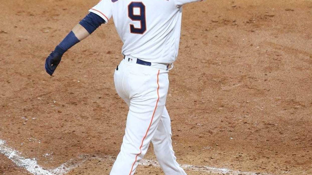 Marwin Gonzalez scores