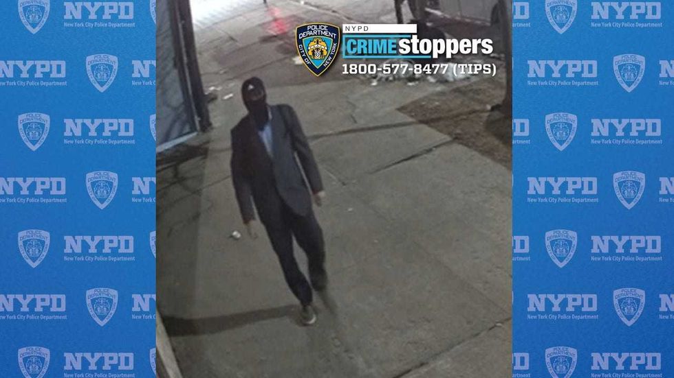 Masked man steals donation boxes from Brooklyn synagogue