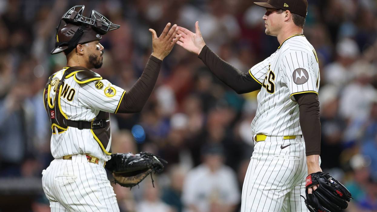 Padres complete perfect 7-0 homestand