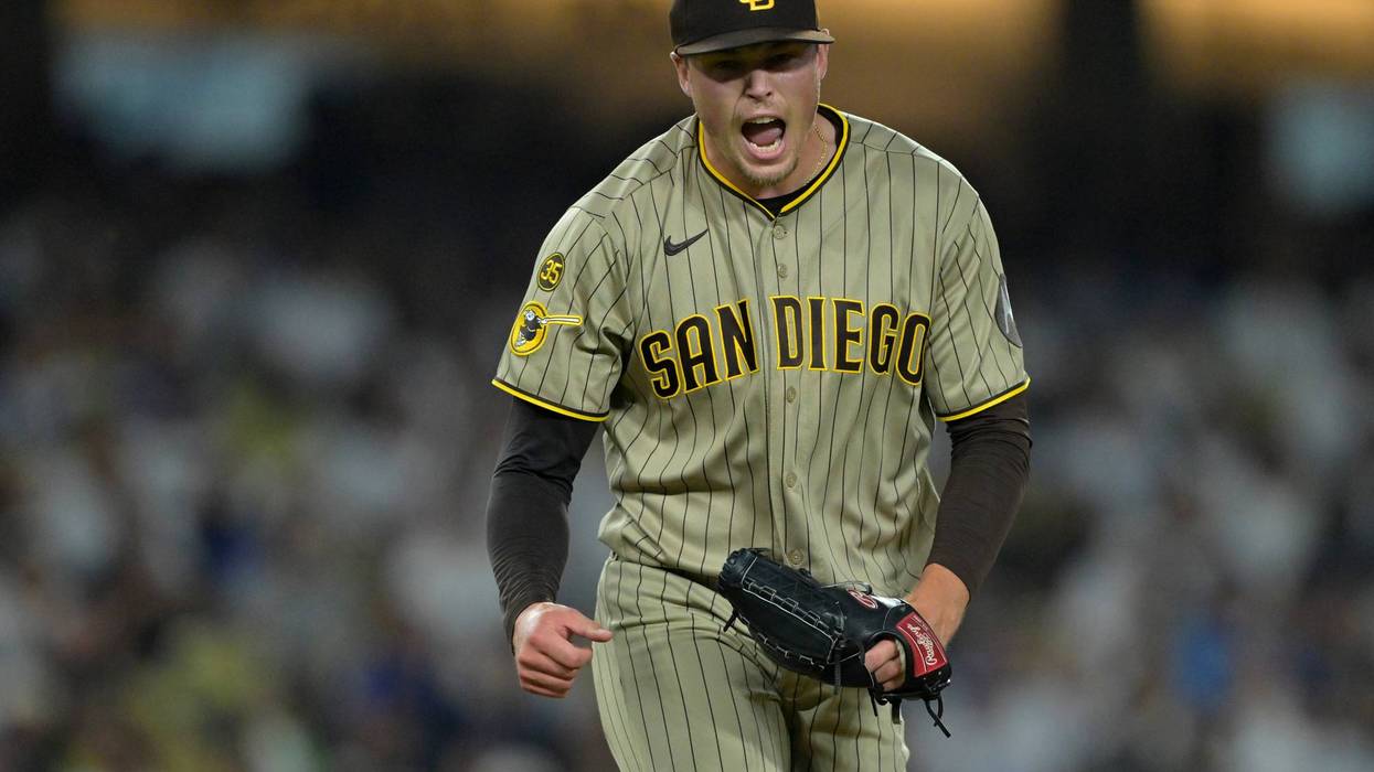 Padres punch their ticket to the postseason!