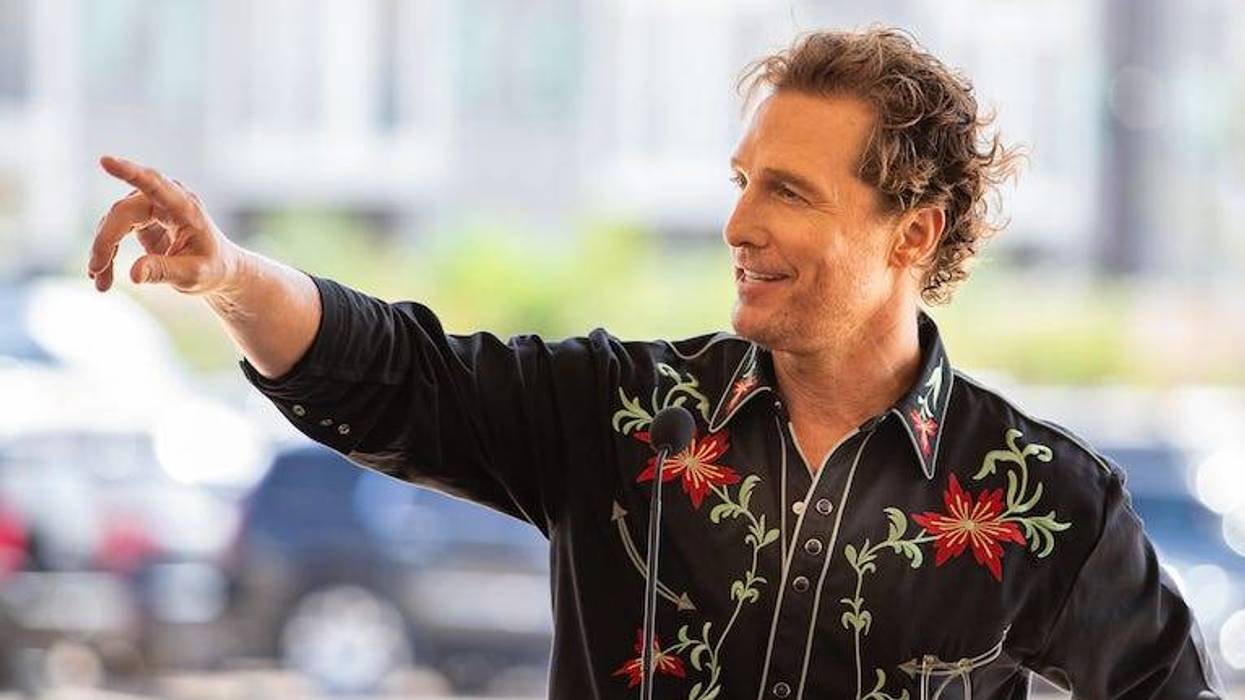 Matthew McConaughey talks to a crowd