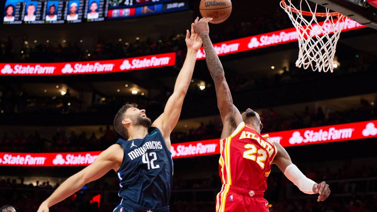 Mavericks Hawks Basketball