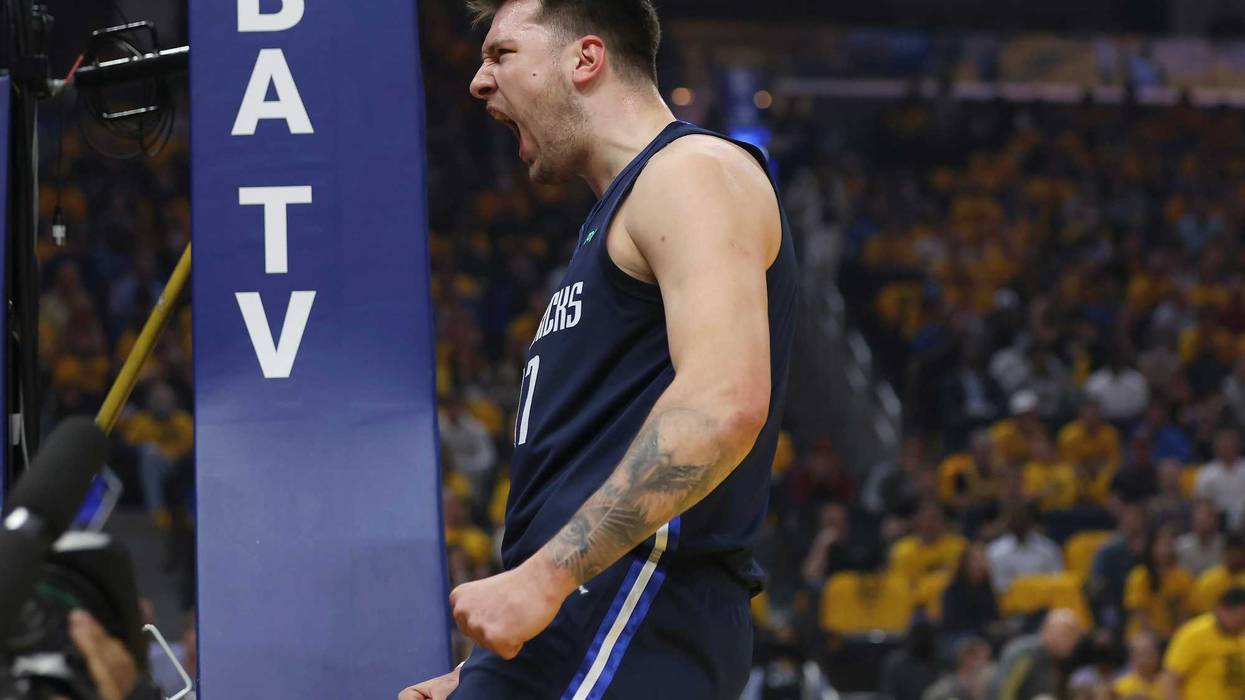 Mavericks Warriors Basketball