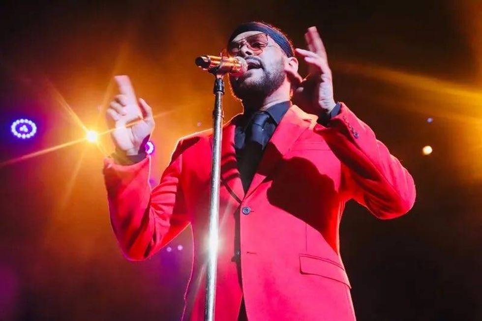 Maxwell performing at Winter Fest