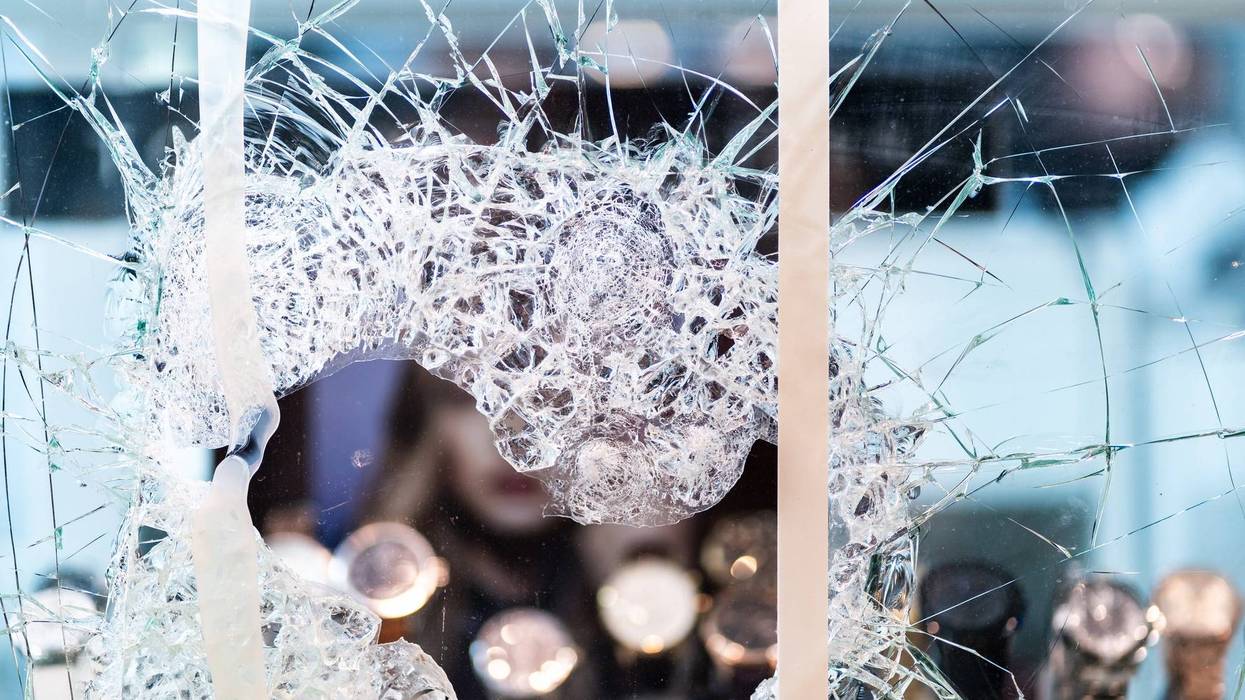 Mayor Bass, law enforcement to announce plan for tackling smash-and-grab robberies