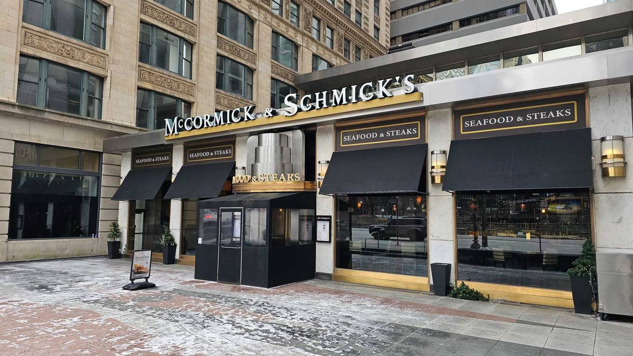McCormick & Schmick’s management confirms that after the abrupt closure, the ownership will make its best effort to relocate the staff to nearby sister locations.