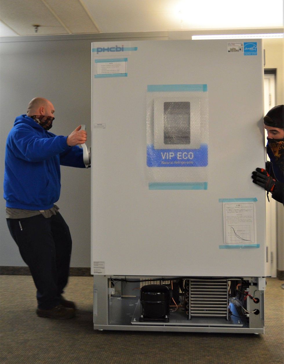 Medical-grade freezer 3