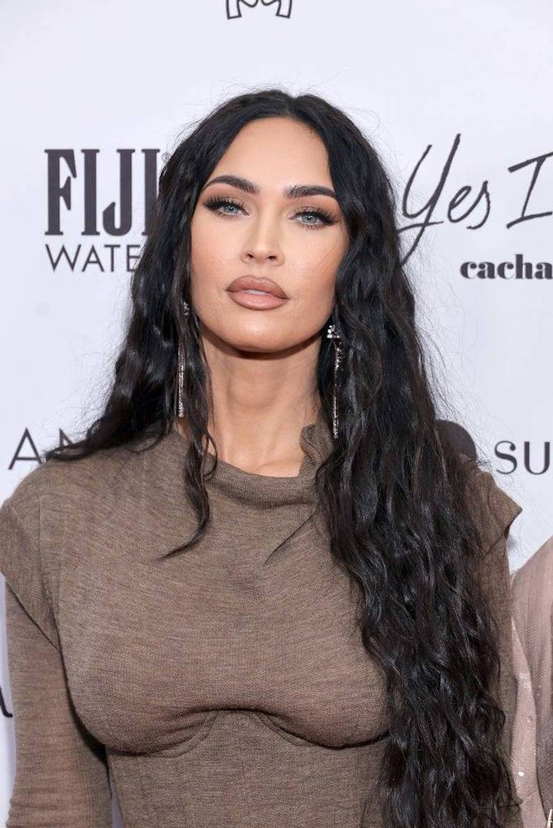 megan fox brown dress Megan Fox attends the 2021 Met Gala benefit "In America: A Lexicon of Fashion" at Metropolitan Museum of Art on September 13, 2021 in New York City @meganfox : @b_1_craig :