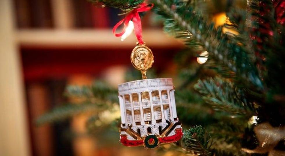 Melania Trump unveils White House Christmas decorations