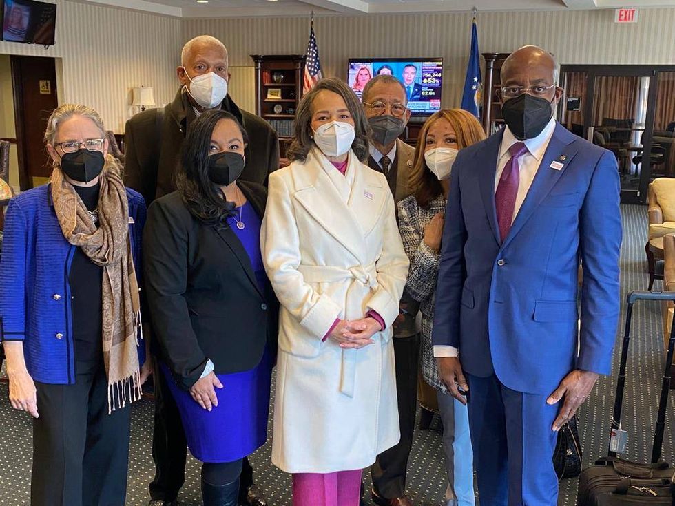 Members of Congress welcome Pres. Biden and VP Harris to Georgia.