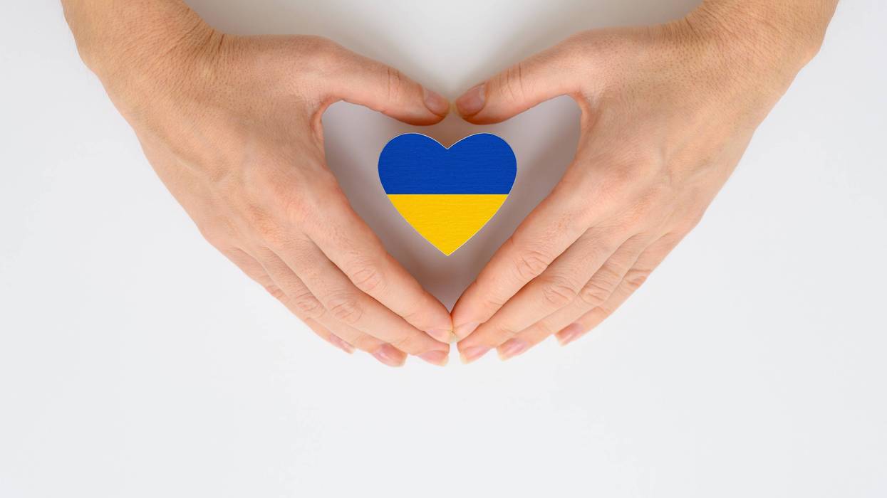 Members of Jewish community gather to pray for peace in Ukraine