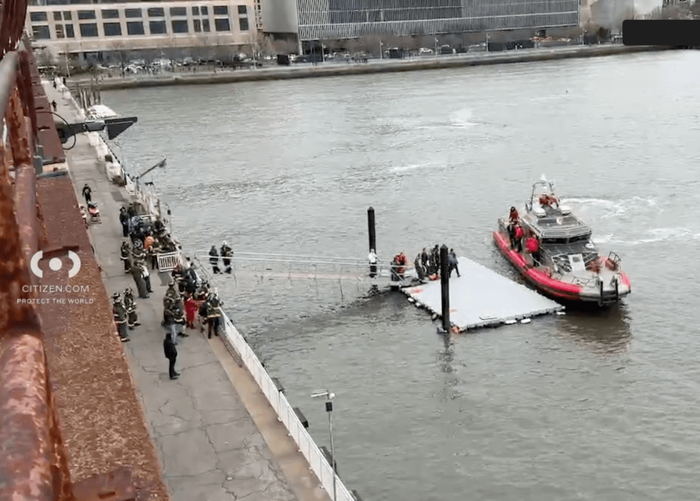 Members of the FDNY were seen on the Manhattan side