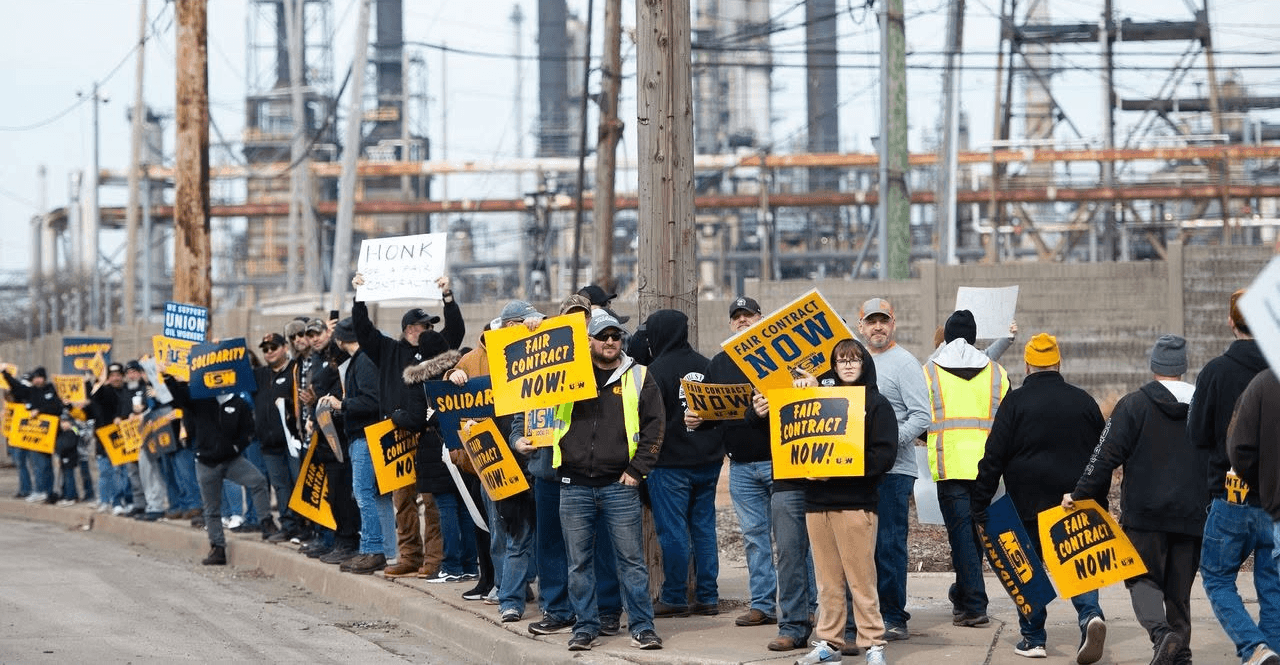 Members of USW Local 7-1 in Whiting